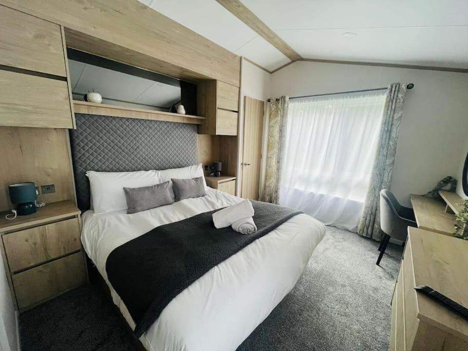Villa Hideaway Retreat With Hot Tub York Esterno foto