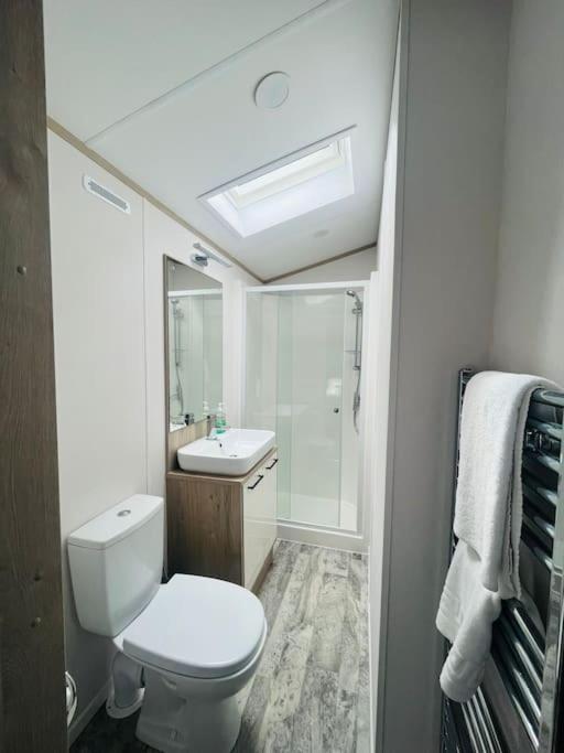 Villa Hideaway Retreat With Hot Tub York Esterno foto